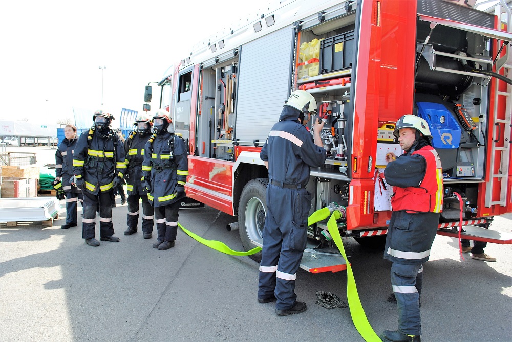 Freiwillige Feuerwehr Krems/Donau - Praxisübung Menschenrettung